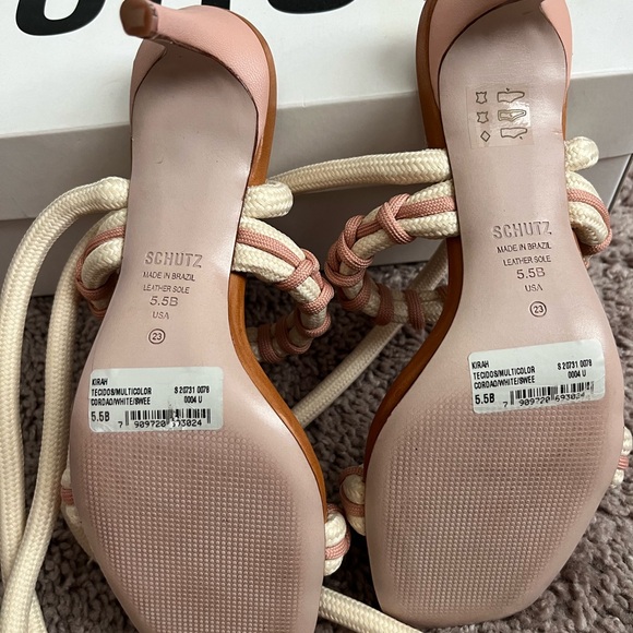 NWT Schutz Kirah Sandal in Nude & Cream - Picture 6 of 7